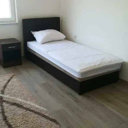Divan * Konjic